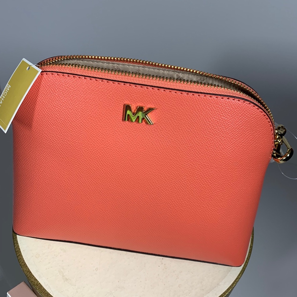 BNWT Michael Kors Pink Grapefruit large crossbody - Picture 4 of 12